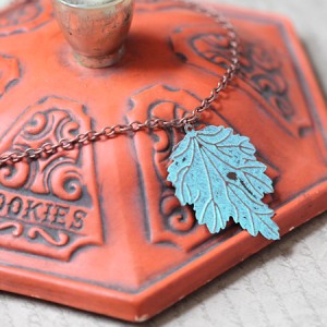 a leaf in the wind necklace